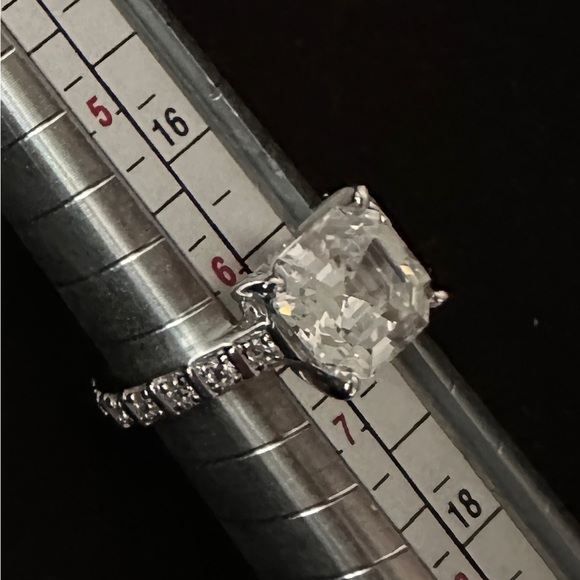 GET ENGAGED Classy Sterling Silver Square Cut CZ Ring w/Sm Round Stones SZ 6 - Picture 3 of 12